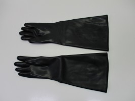 Types of gloves for blast cabinets